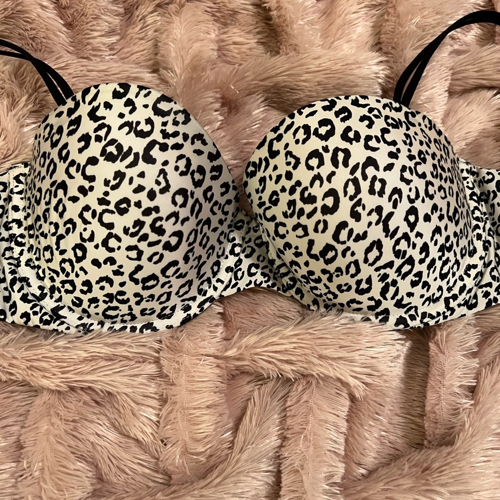 Victoria Secret Multi Way Straps 34D Never Worn! Strapless racer back leopard